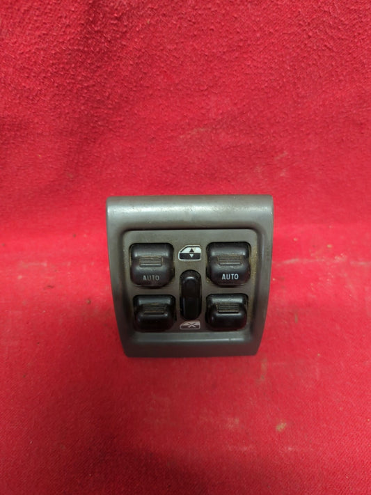 2001 2002 2003 2004 2005 Chrysler PT Cruiser Instrument Panel Window Lock Switch