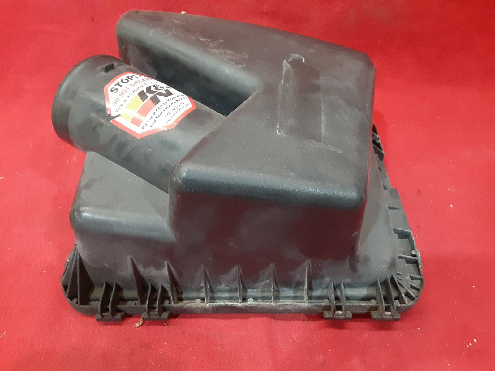 2002 2003 Saturn Vue 2.2 4Cyl  Air Cleaner Top Box / Lid - 22633496