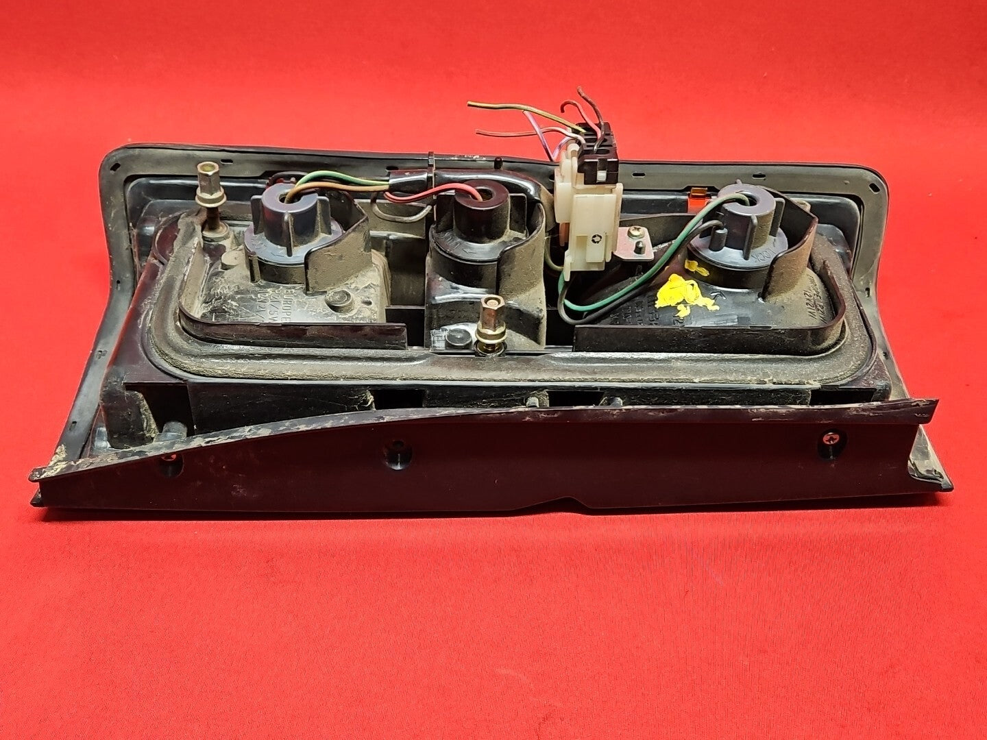 94-95 Nissan Pathfinder Right Rear Passenger Side Taillight Lamp OEM