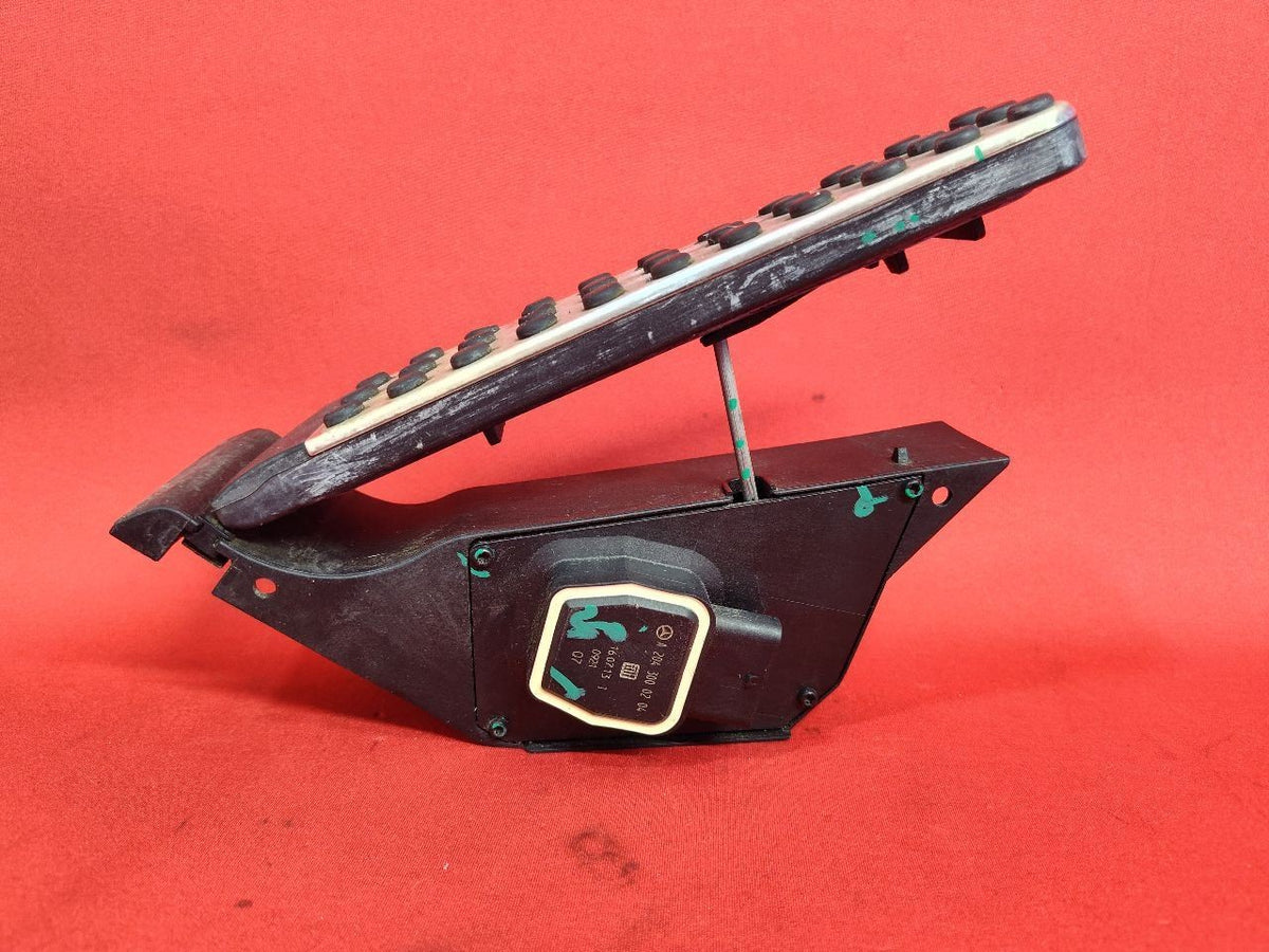 2008-2021 Mercedes Benz Accelerator Gas Foot Pedal Travel Sensor w/ Sport