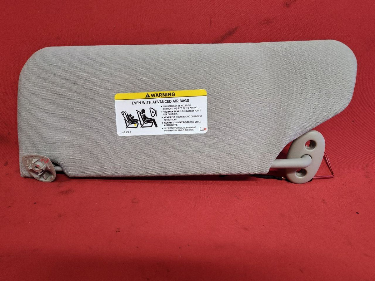 2005-2010 Jeep Grand Cherokee Sun Visor Shade Set LH RH ILLUMINATED Grey