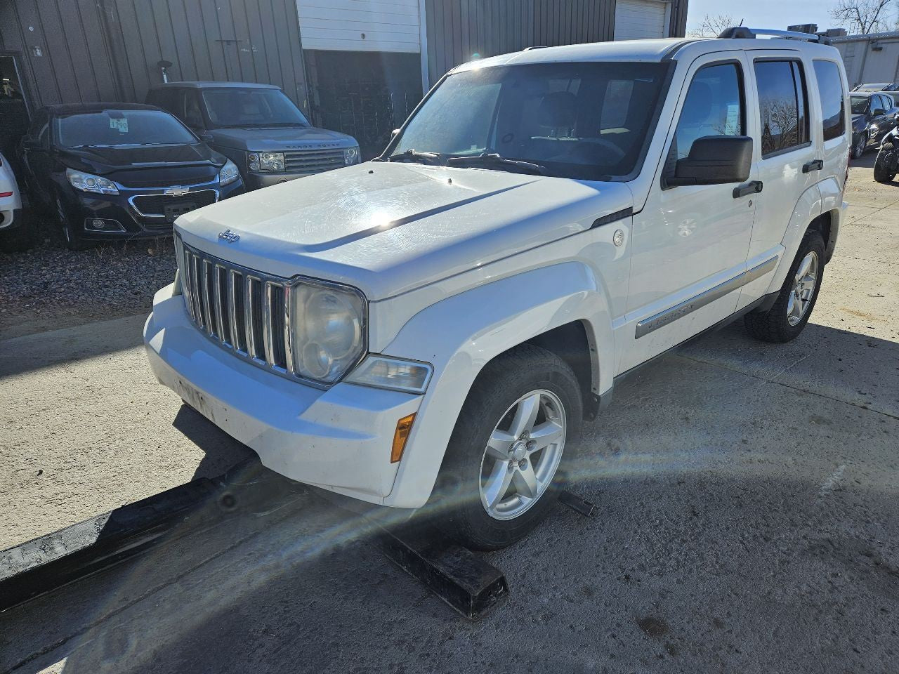 2008-2012 Jeep Liberty FRONT RIGHT PASSENGER Fender Wheel Well Arch Stone White