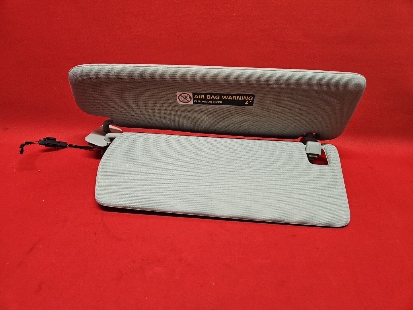 2007 - 2015 Audi Q7 Right & Left Sun Visor Gray Cloth Illuminated PAIR / SET