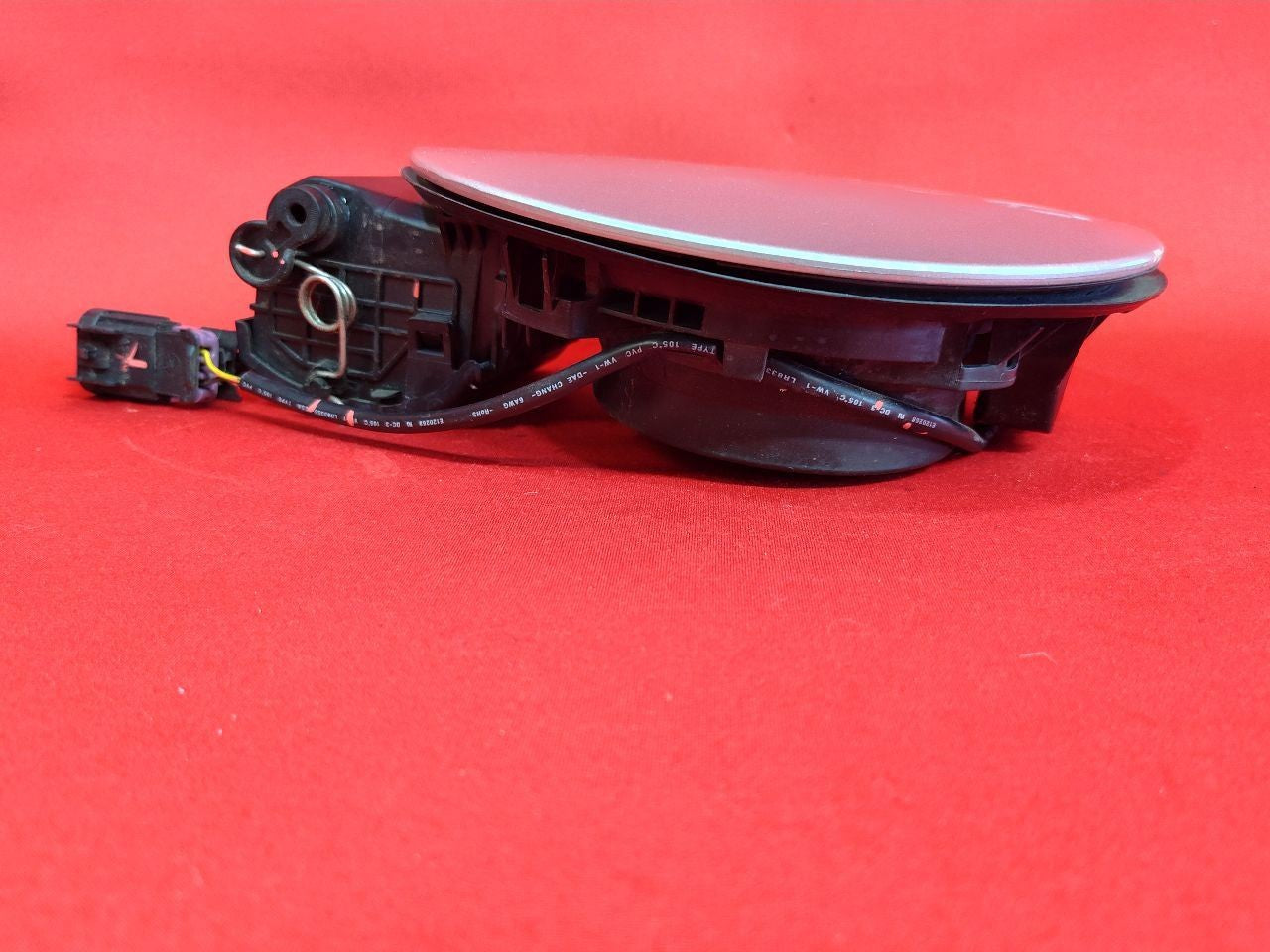 2014-2016 Chevy Spark EV Charging Port Door 636R Switchblade GAN Silver Ice