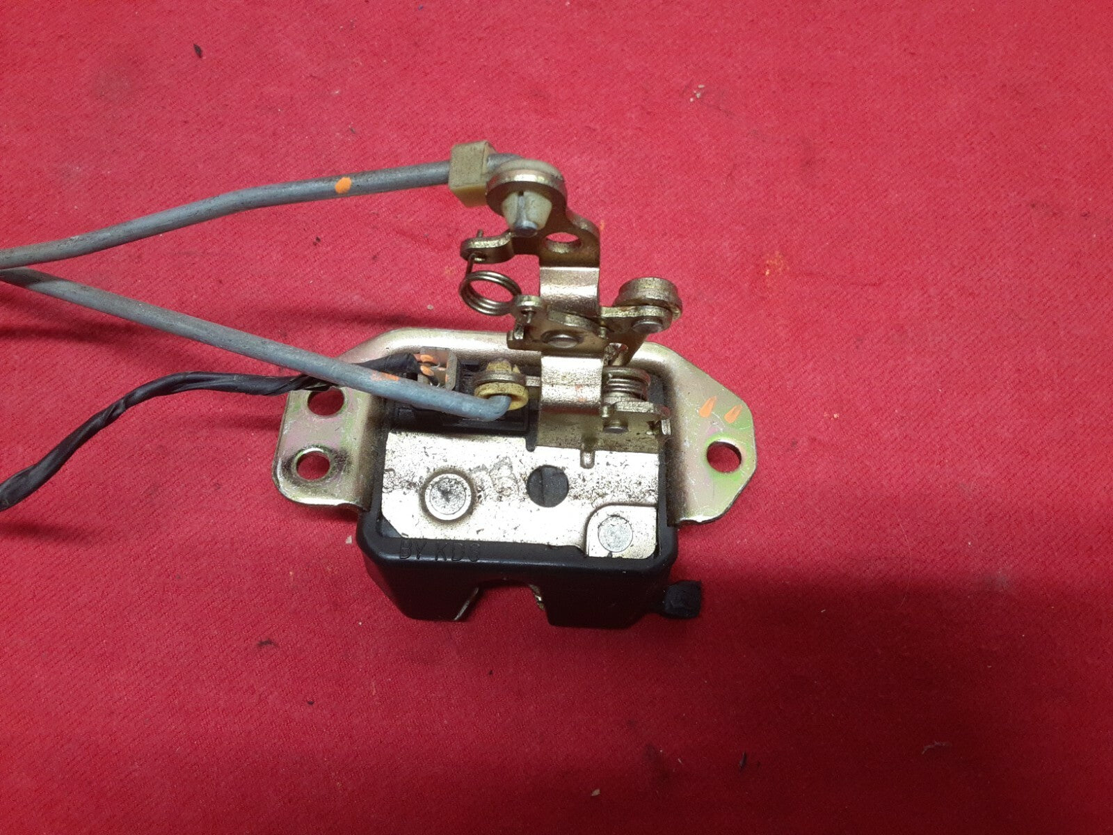 2006 2007 2008 Chevrolet Chevy Aveo Trunk Latch Lock Release Actuator w/ Rods