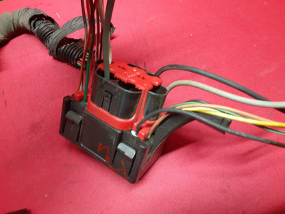 2006 2007 Buick Lucerne & DTS 4.6 V8 Engine Junction Box 15883251 PIGTAIL WIRES