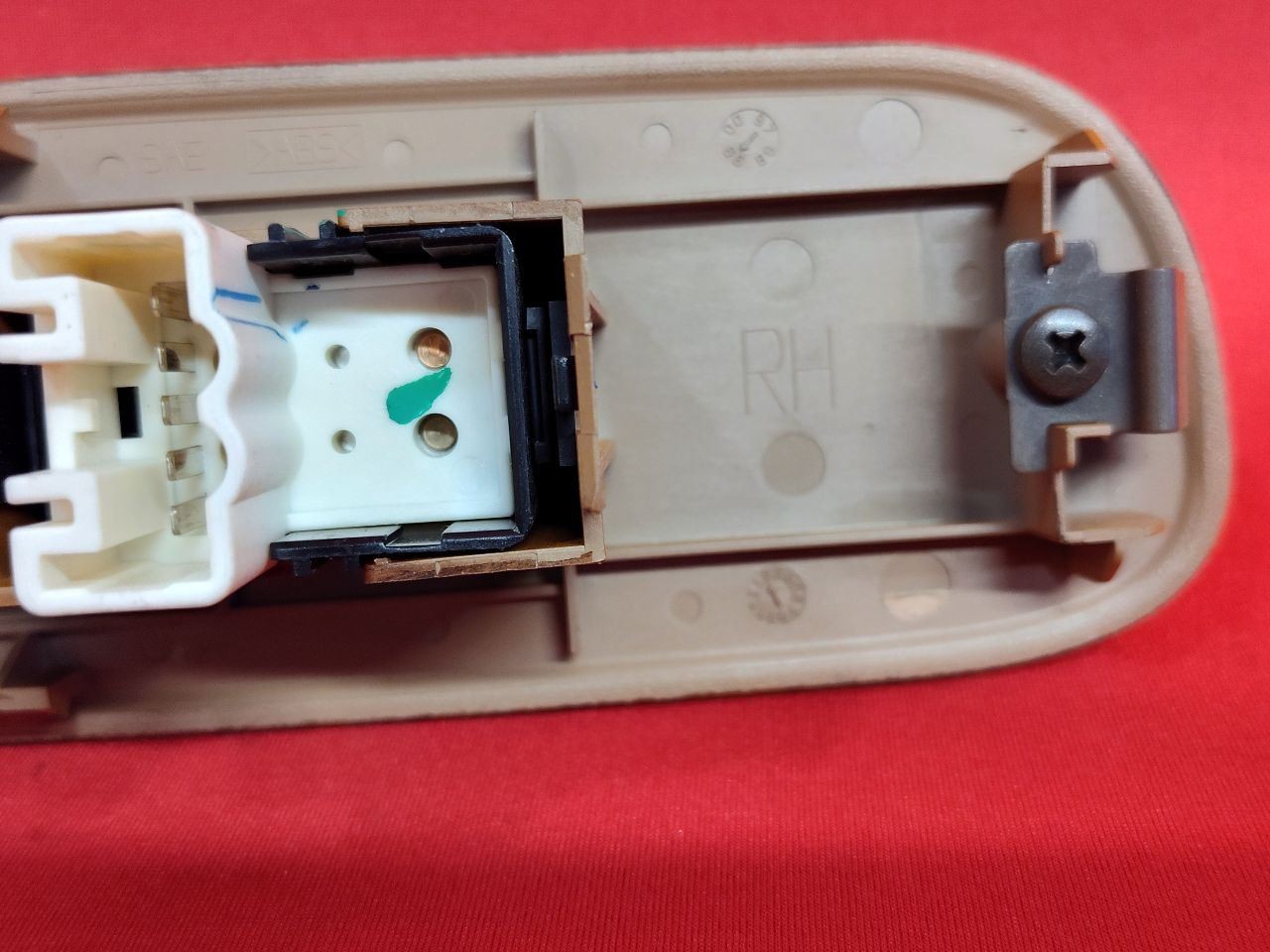 2000-2004 Toyota Tundra FRONT RIGHT PASSENGER Door Window Switch w/ Woodgrain
