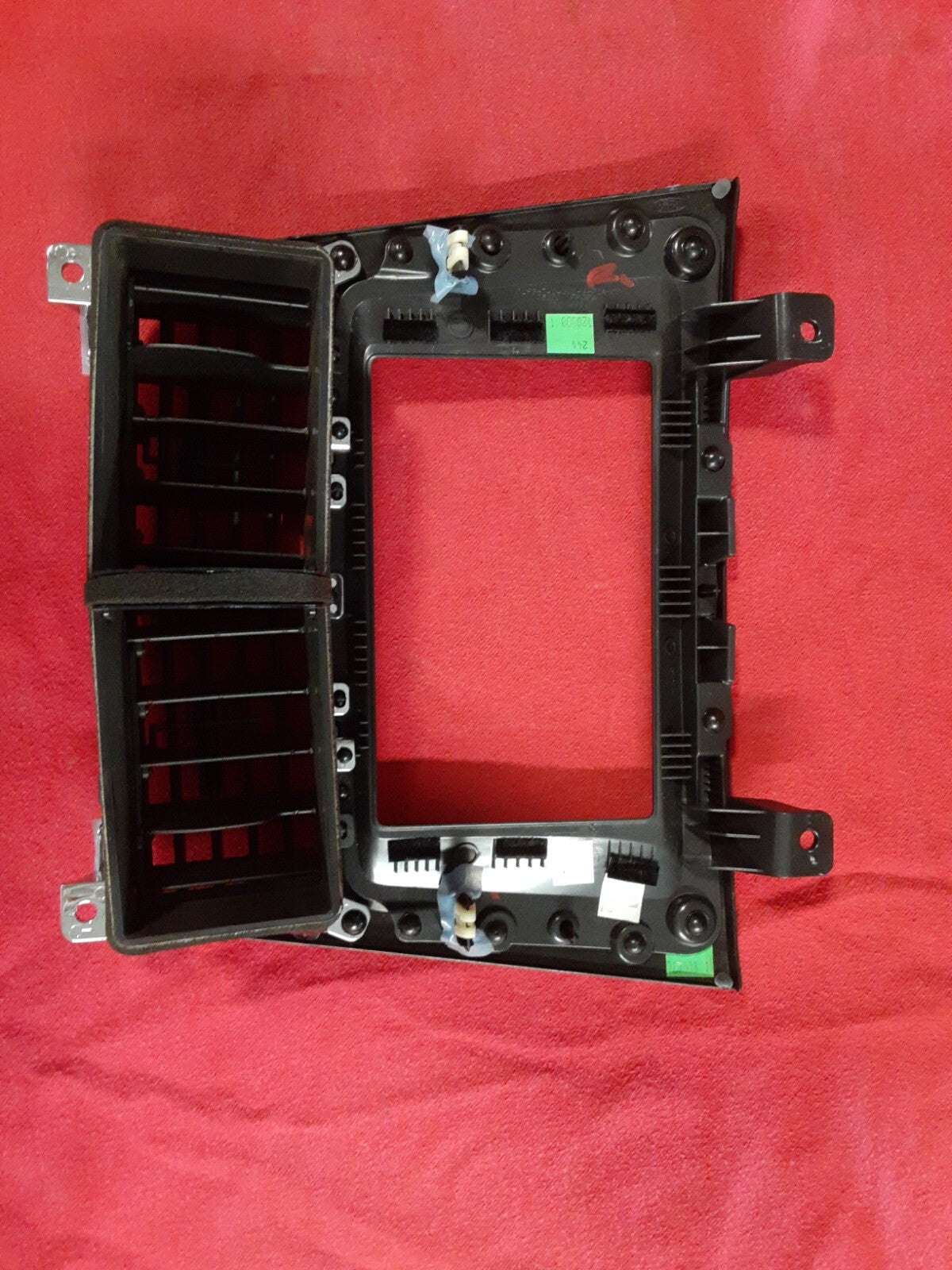 2013 - 2019 Lincoln MKT Dash Navigation Trim Air Vent Bezel DE9Z-7404320-AA