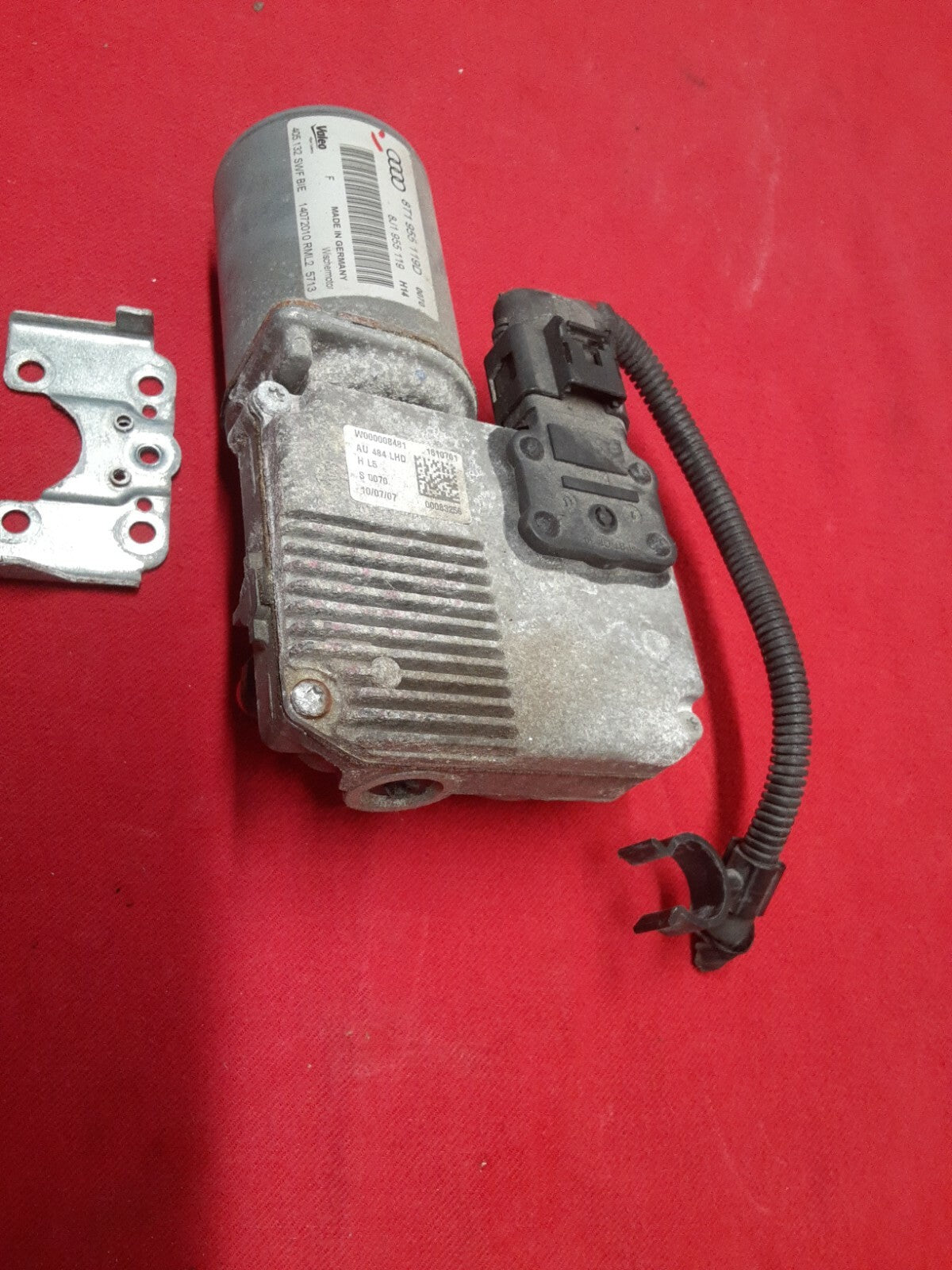 2010 2011 2012 Audi S5 Windshield Wiper Linkage Transmission Motor 8T1-955-119-D