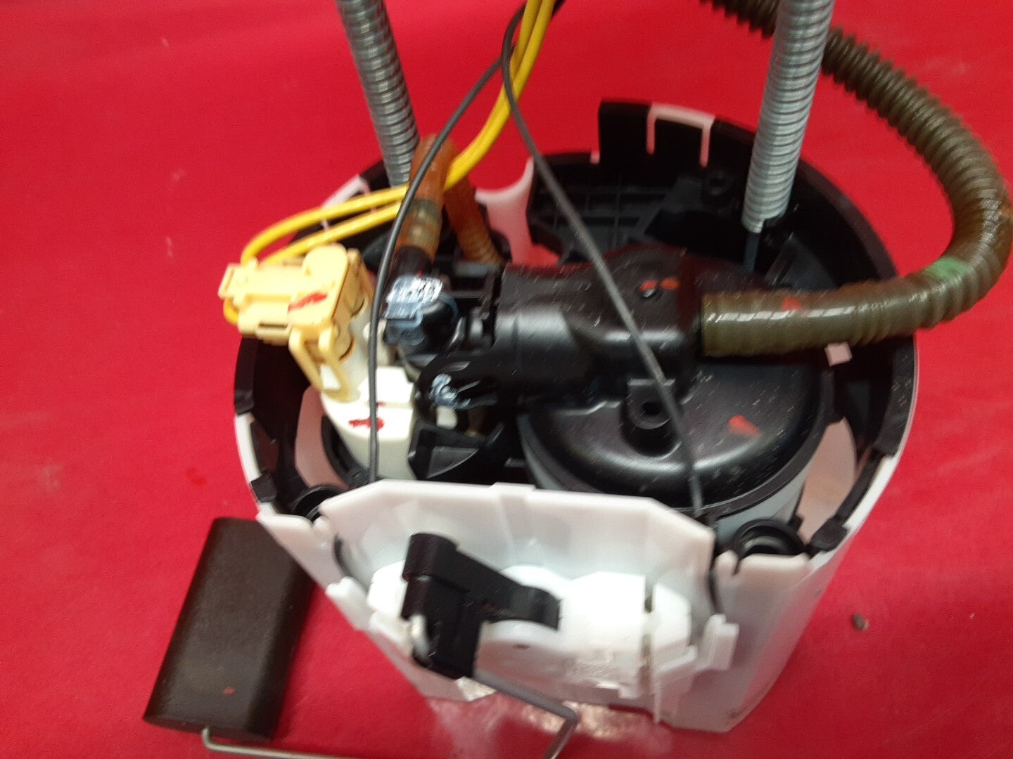 2018 - 2024 Buick / Chevrolet On Tank Fuel Pump Level Sending Unit WITH SENSOR