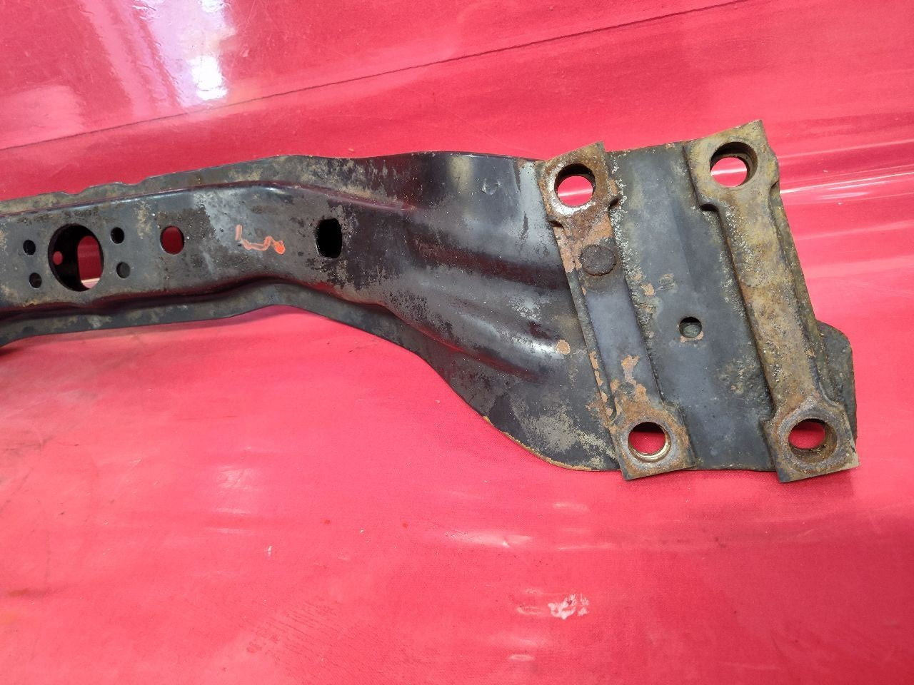 1990-1995 Toyota 4Runner 3.0L V6 Automatic Transmission Crossmember 4WD ONLY