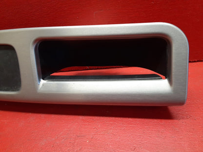2004 - 2007 Volvo V50 S40 FRONT RIGHT PASSENGER Side Window Switch and Bezel