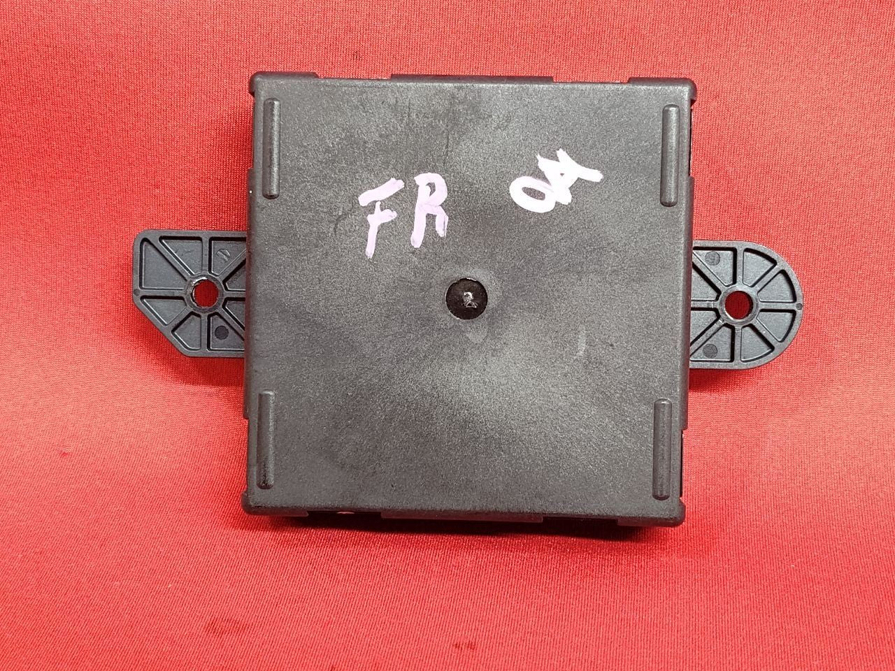 2015-2018 Dodge Chrysler Jeep FRONT RIGHT PASSENGER Door Control Module 