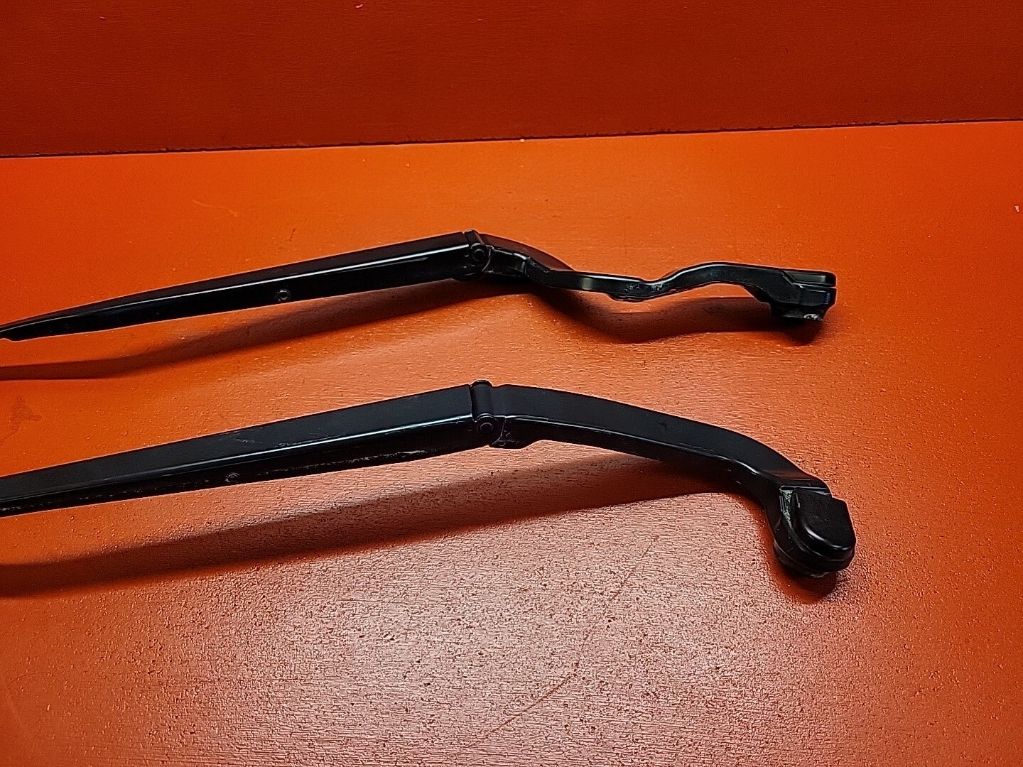 2013-2019 Land Rover Range Rover Front Windshield Wiper Arm LEFT RIGHT Set