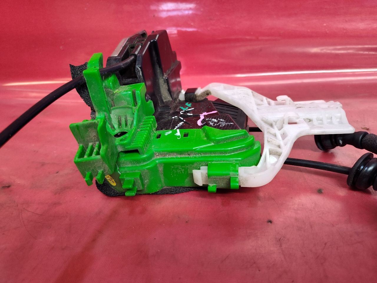 2016-2020 Kia Sorento FRONT LEFT DRIVER Door Latch Lock Actuator - 81k Miles