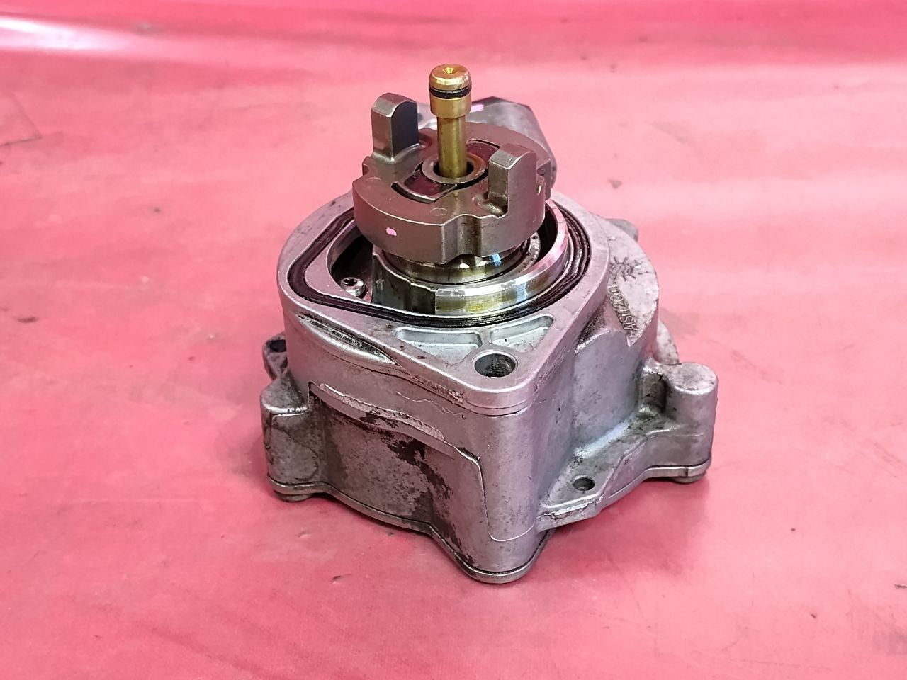 2010-2013 Land Rover LR4 / 10-14 Range Rover 5.0L V8 Vacuum Brake Pump 119k