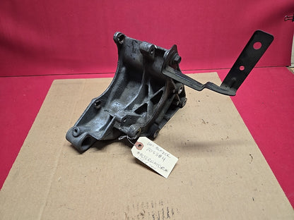 1996 - 2014 Chevrolet GMC Oldsmobile V6 Drive Belt / Alternator Bracket 10236997