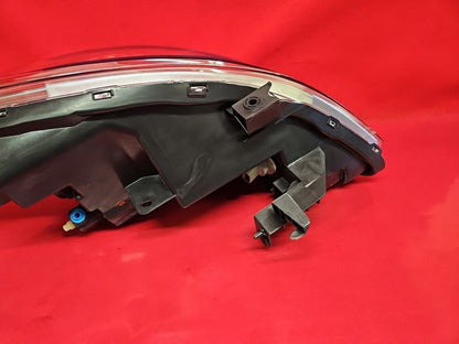 2012 - 2014 Nissan Versa Front right Passenger Headlamp Light 26010-3AN0B