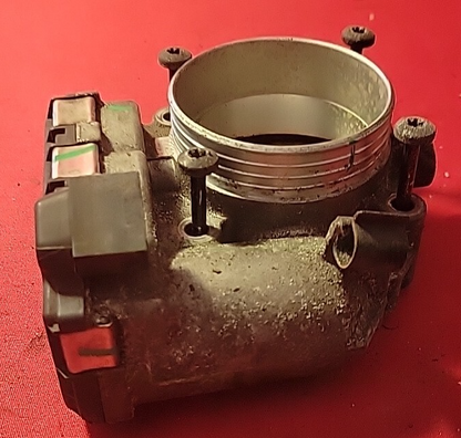 04-16 Volvo C30 C70 S40 S60 V50 V60 V60 Fuel Injection Throttle Body 30711552