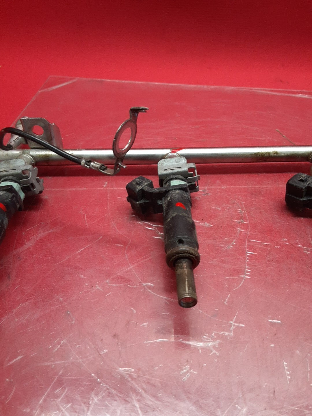 2011-2021 GM Chevrolet Buick 1.4L L4 - Gas Fuel Rail W/ Injectors 55565971
