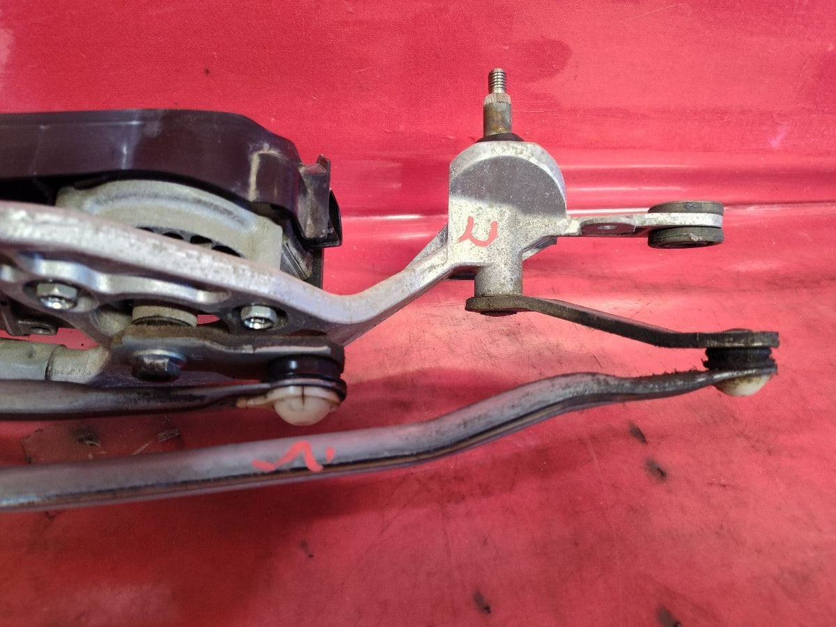2012-2019 Fiat 500 Front Windshield Wiper Motor w/ Transmission Linkage