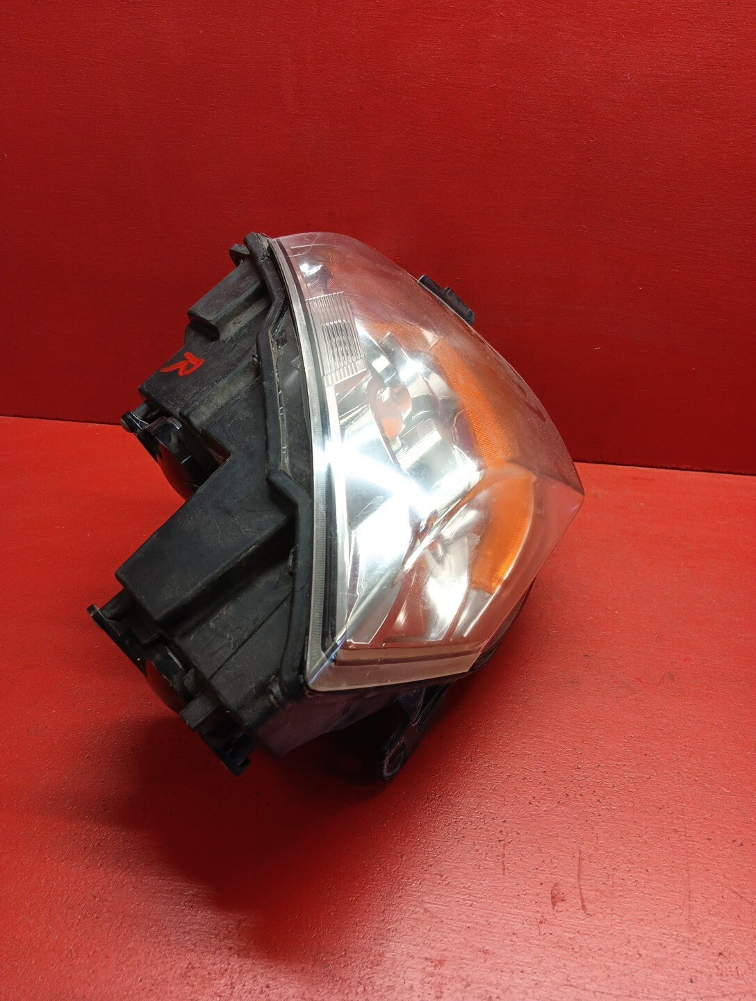 Right Passenger Headlight Halogen TYC Aftermarket for 2008-2014 Cadillac CTS