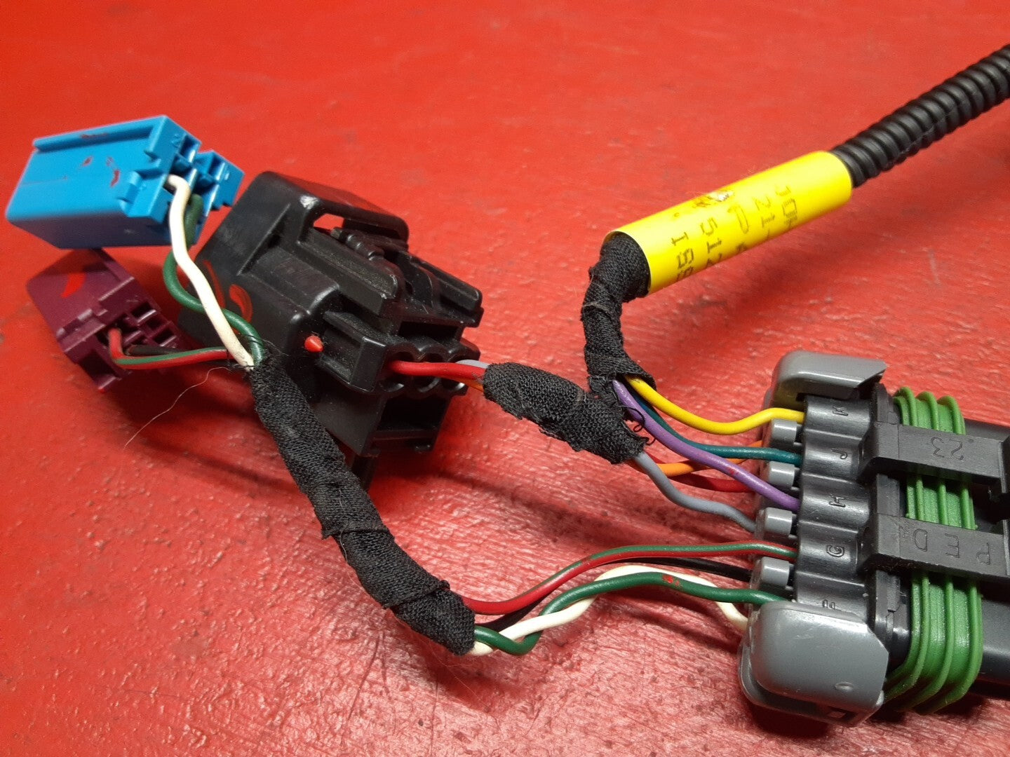 2007 Volvo V50 RIGHT PASSENGER FRONT SEAT Occupant Sensor Module Control Harness
