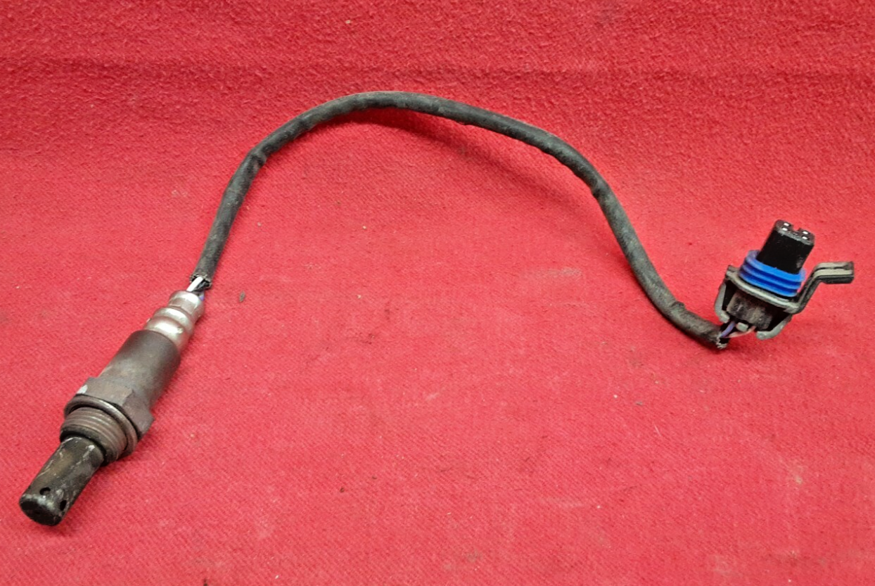 2006 - 2013 Chevrolet Chevy GMC Cadillac Hummer O2 Oxygen Sensor FRONT 12589321