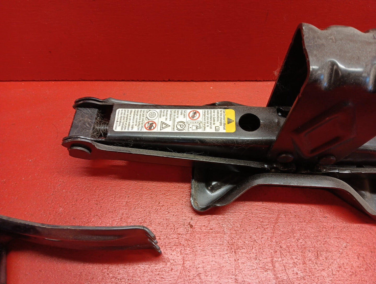 2007-2017 GM Emergency Spare Tire Change Scissor Jack & Tool Kit Set 23299198