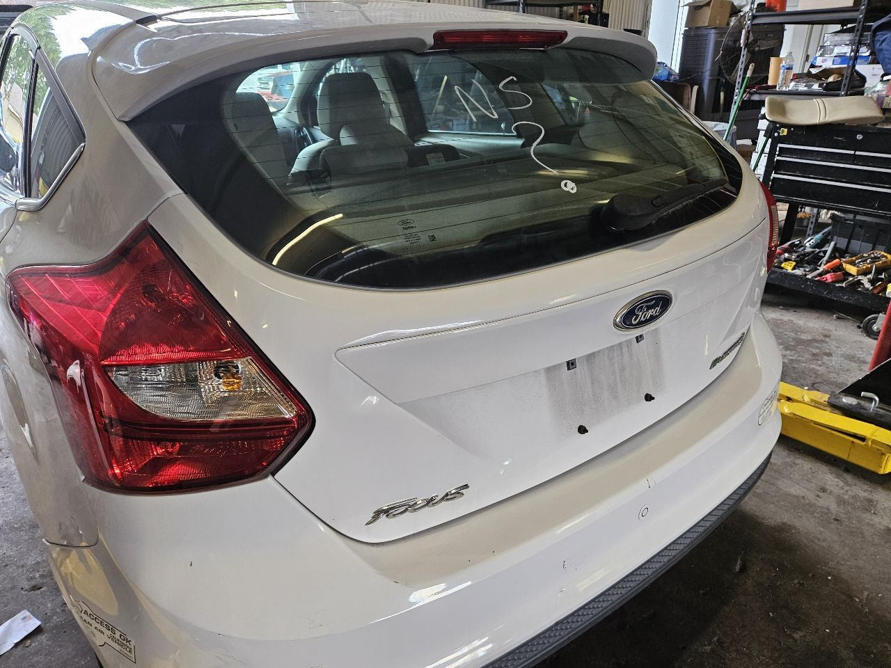 2012-2014 Ford Focus Hatch Tailgate Liftgate Deck Lid YZ / PNYW30 Oxford White