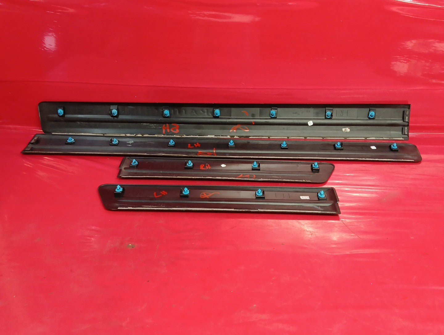 2005 2006 Jeep Grand Cherokee Exterior Door Molding Trim Strips Black FULL SET