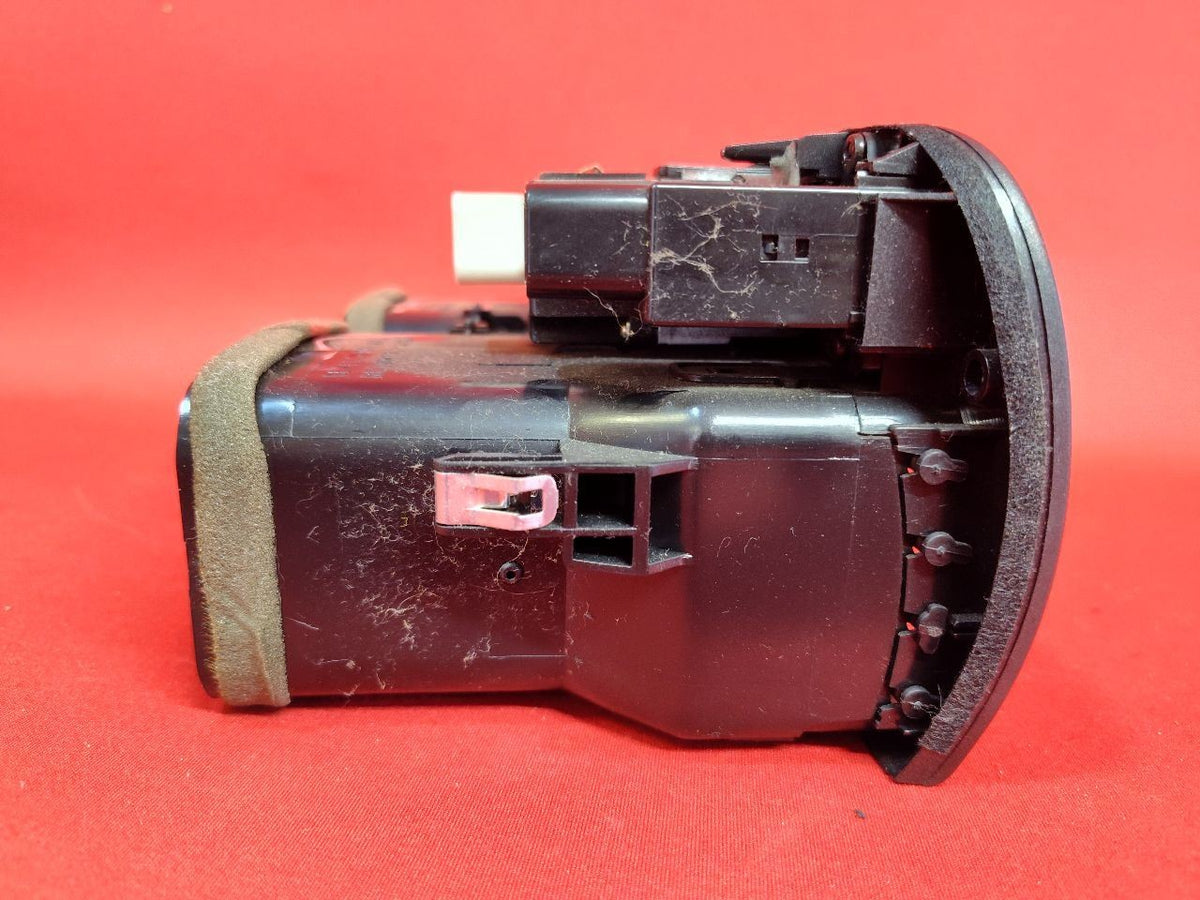 1998-2005 Lexus GS300 / 01-05 GS430 Center Dash Air Vent Hazard Switch Bezel