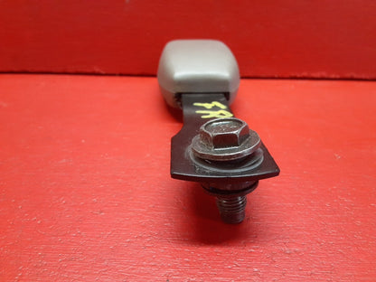2000 - 2003 Nissan Sentra FRONT RIGHT PASSENGER SIDE Seat Belt Buckle End