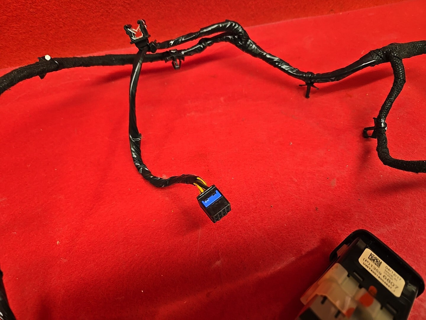 18-19 Buick Regal Sportback TourX Center Console Wiring Harness w/ Outlets