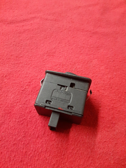 2002 2002 2003 BMW 335i 3 Series REAR Window Switch 6 902 174