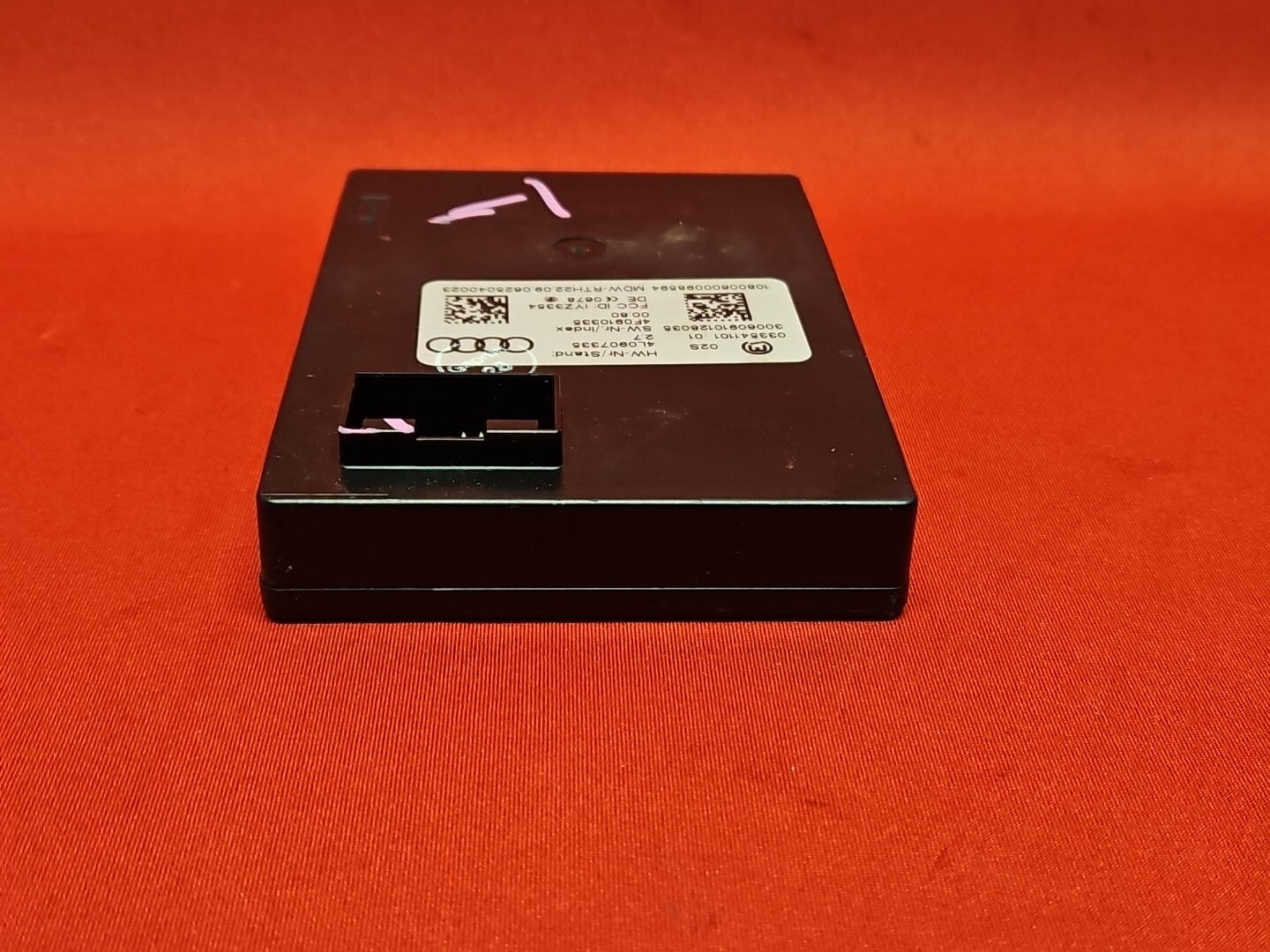 2007 - 2015 Audi Q7 Theft Locking Keyless Entry Control Module - 4L0907335B