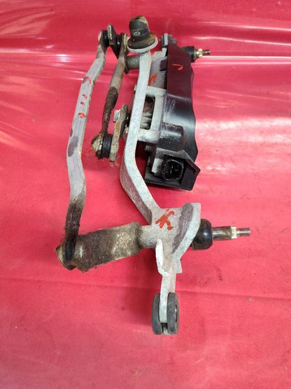 2012-2019 Fiat 500 / Fiat 500e Front Wiper Motor & Transmission Linkage