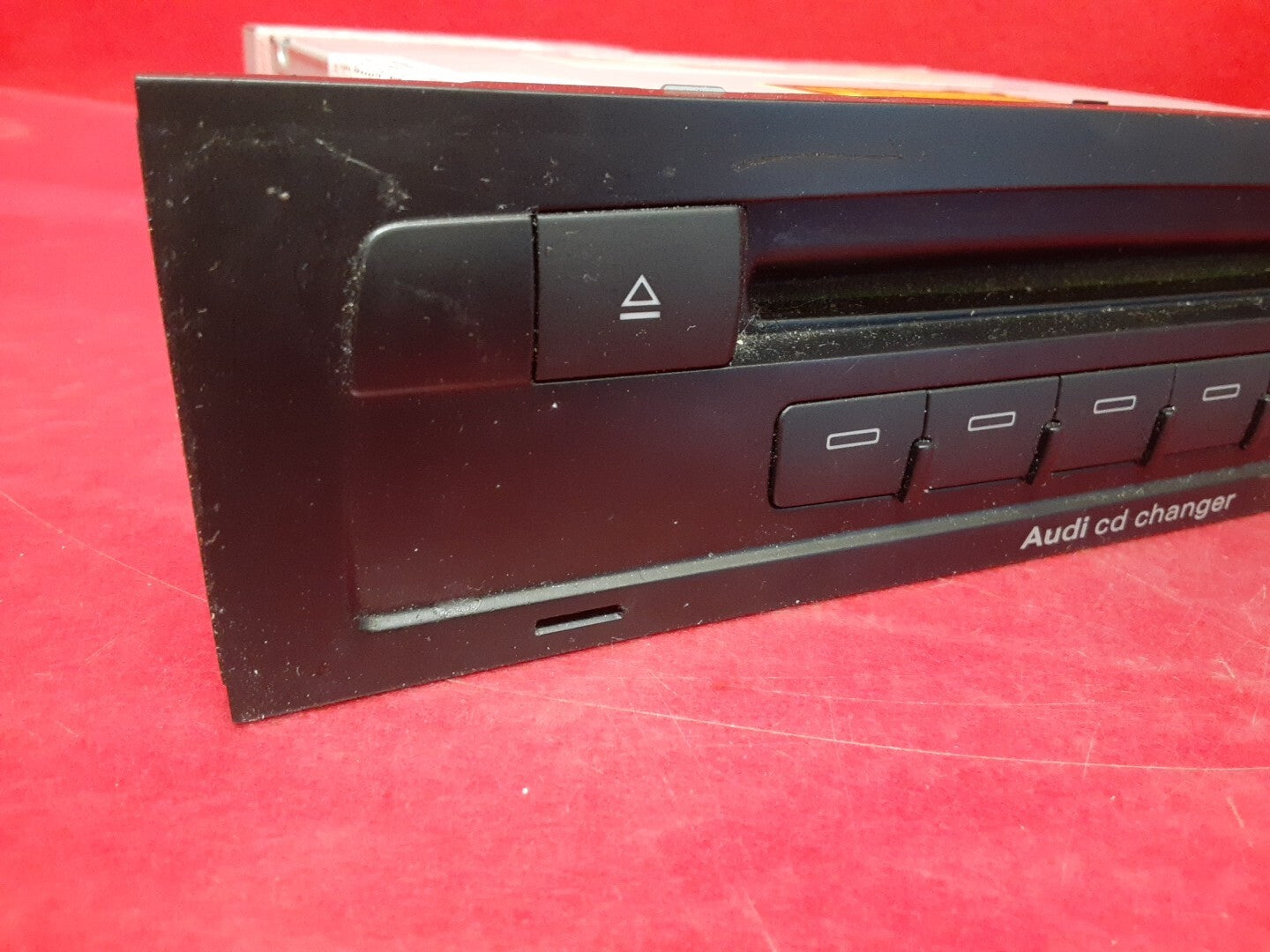 2007 -2008 Audi Q7 6Disc 6 Disc CD Changer 4L0-035-111 / 4L0-910-111-A