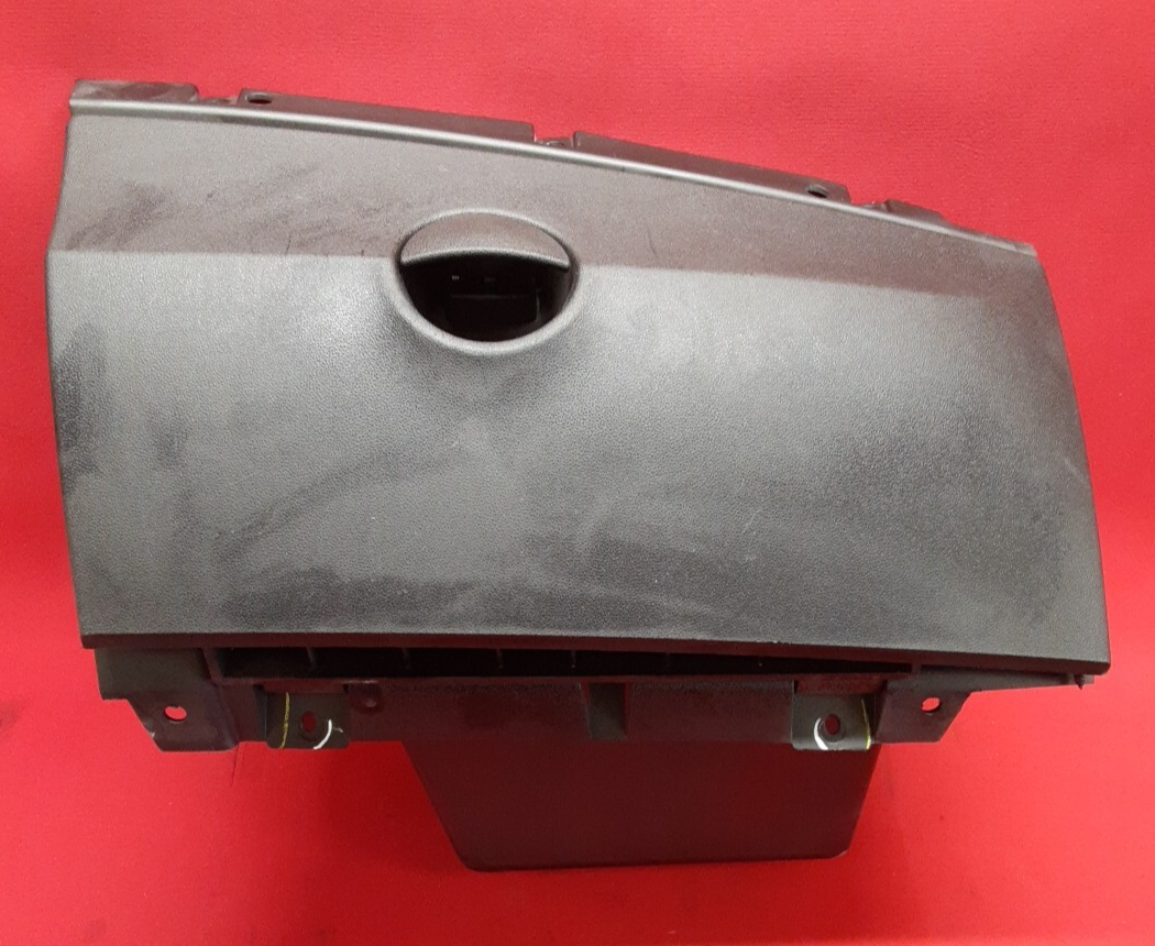2015 Fiat 500 / Fiat 500e Instrument Panel Glove Box 5SV56JXWAB