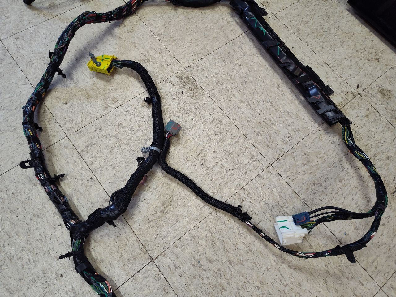 2016 Dodge Ram 1500 Cab Body Wiring Harness ParkSense, Lumbar, Rear Pwr Window