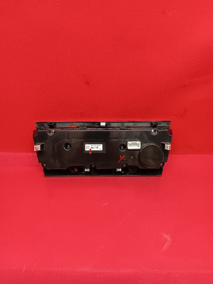 15-17 Subaru Legacy & Outback HVAC Climate Unit w/ Auto Temp Control