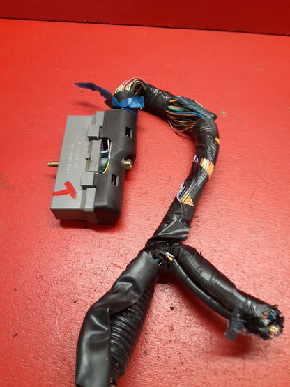 2001 Mazda Protege ECM ECU Engine Control Module PIGTAIL FSYG18881R0A