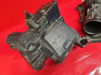 2013 Infiniti JX35 / 14-15 Infiniti QX60 Filter Housing Air Cleaner Box **TAB**