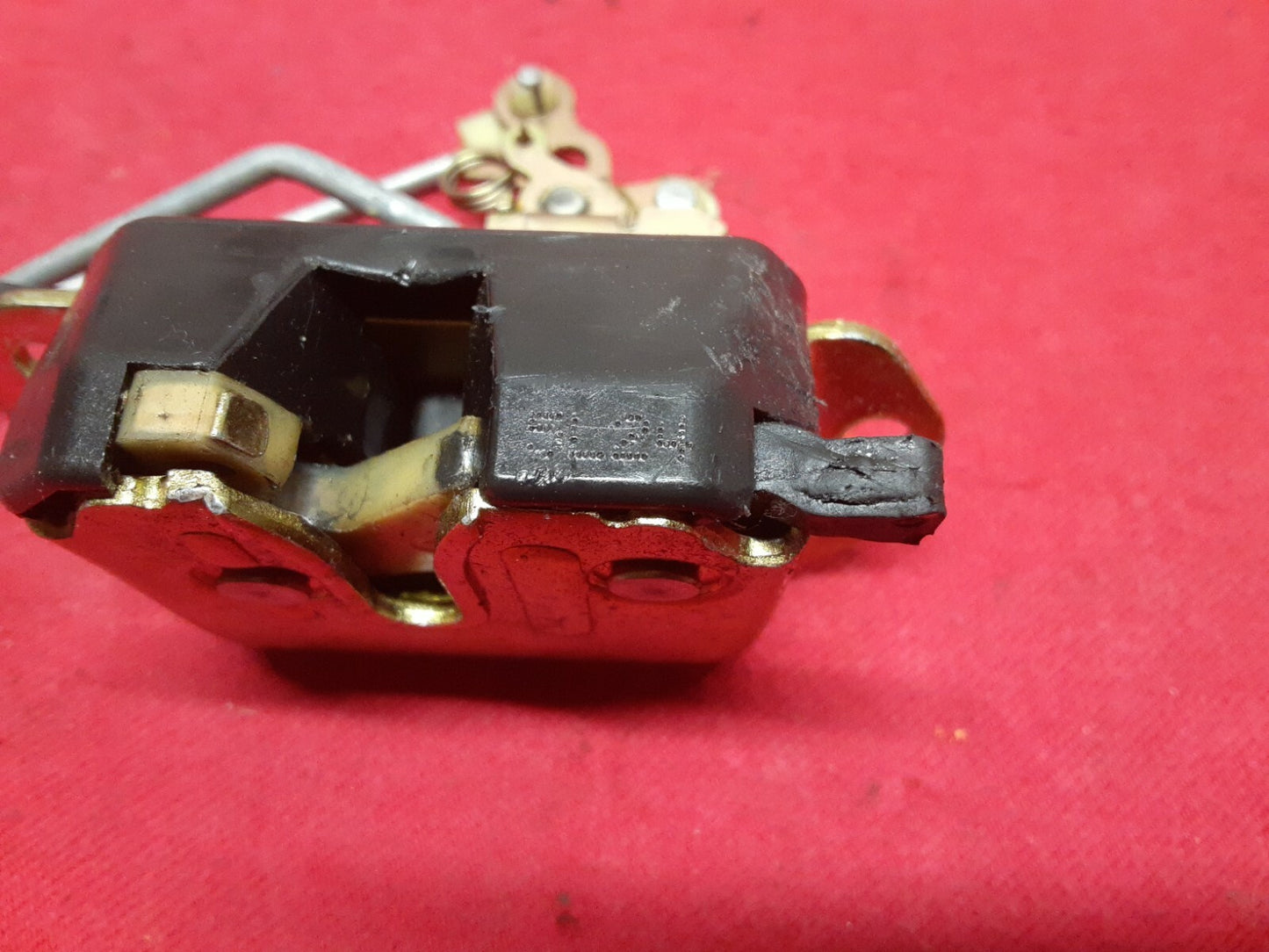 2006 2007 2008 Chevrolet Chevy Aveo Trunk Latch Lock Release Actuator w/ Rods
