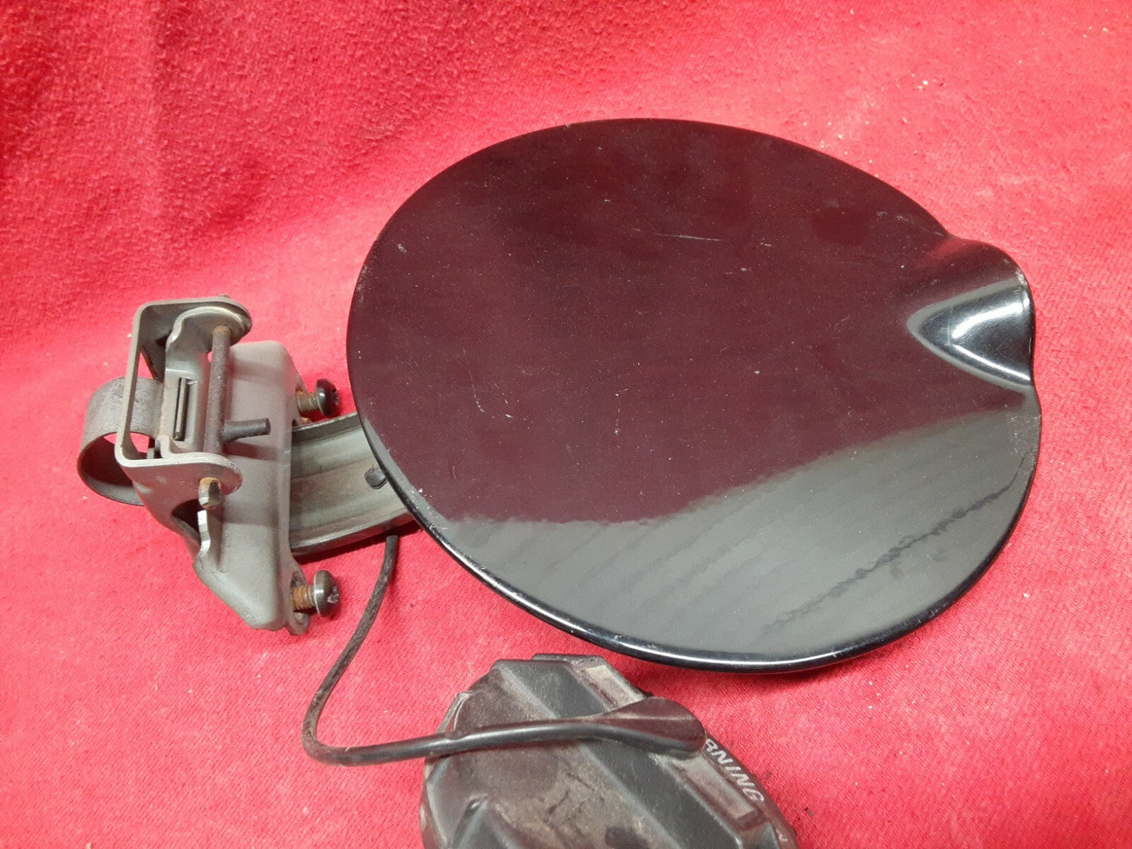 1999 - 2004 Jeep Grand Cherokee Limited PX8 Black Gas Fuel Door w/ Cap