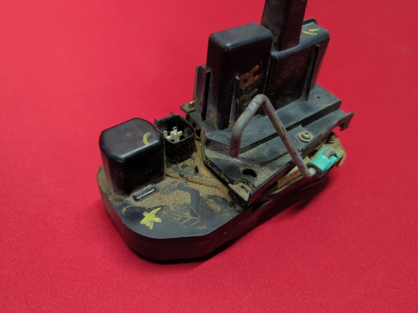 2001 Jeep Grand Cherokee RIGHT REAR Door Latch Actuator  68268218AA