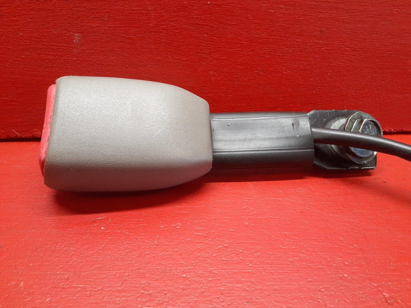 2000 - 2003 Nissan Sentra FRONT LEFT DRIVER SIDE Seat Belt Buckle End