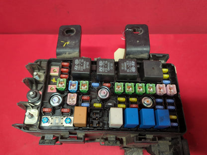 2009 2010 Hyundai Sonata 2.4L L4 A/T Engine Fuse Junction Block 91950-3K750