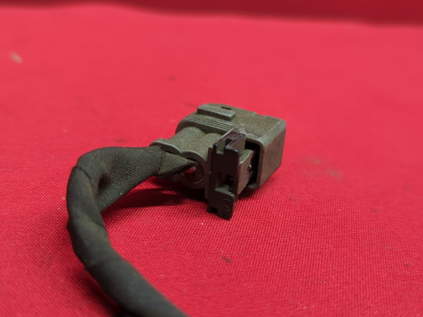 2006 - 2018 Kia / Hyundai Direct Ignition Coil 27301-3C000 PIGTAIL QUANTITY: 1