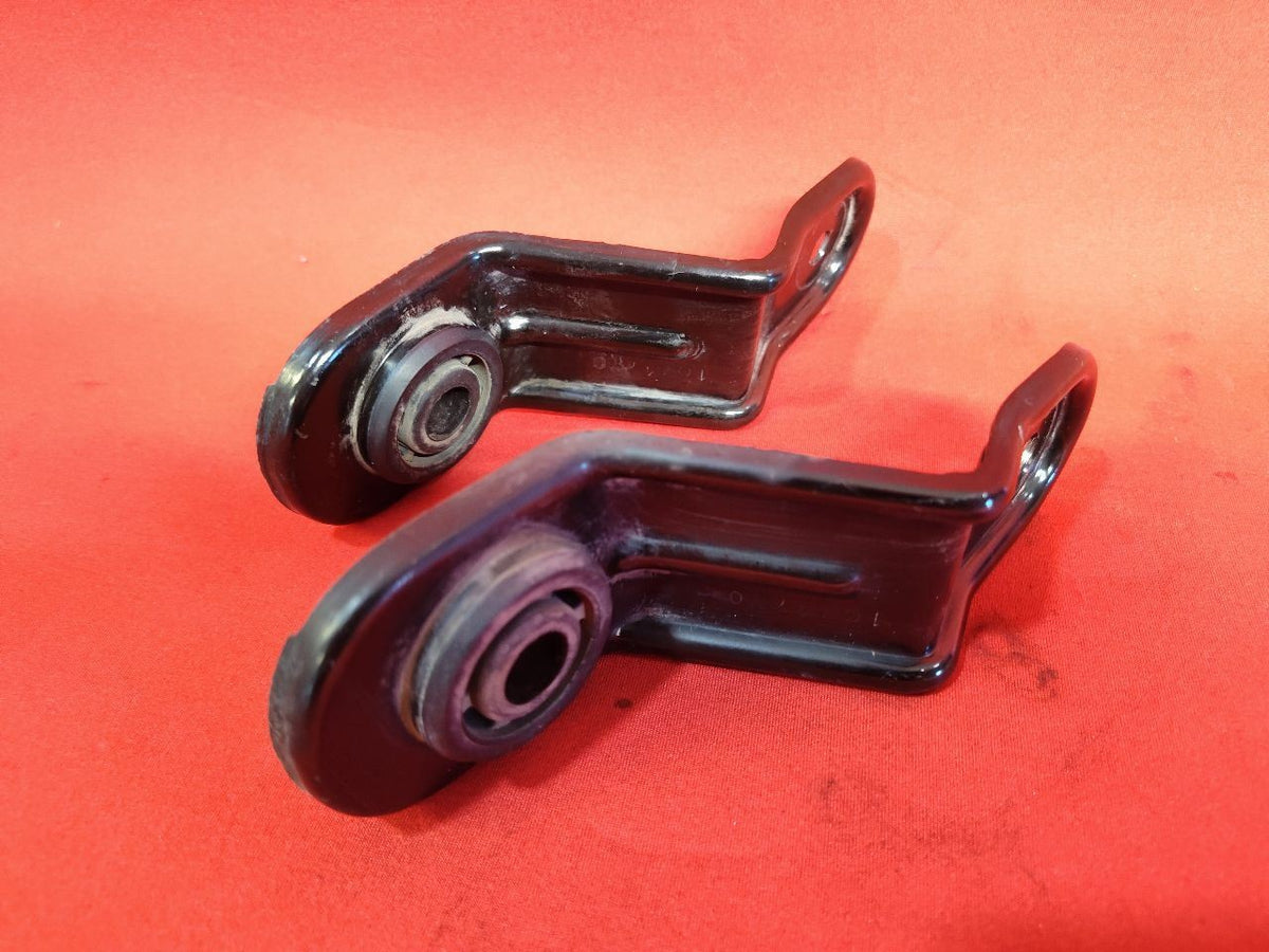 2012-2015 Chevy Captiva Sport 08-10 Saturn Vue Upper Radiator Mount Brackets (2)
